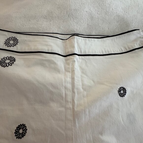 Ann Trinity White Cotton Blend Embroidered Capri Size 16 - Picture 4 of 13